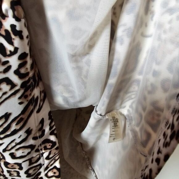 EUC CALVIN KLEIN ANIMAL PRINT SOFT STRETCY MID RUCHED MIDI DRESS SIZE M / PET L - Picture 11 of 16